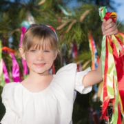 Pozvánka na Stavanie Mája